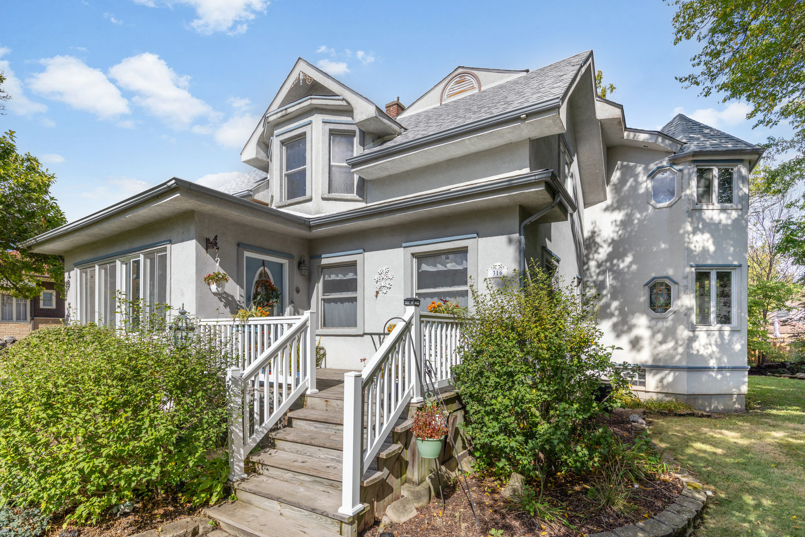 316 E Highland Avenue, Villa Park, IL 60181