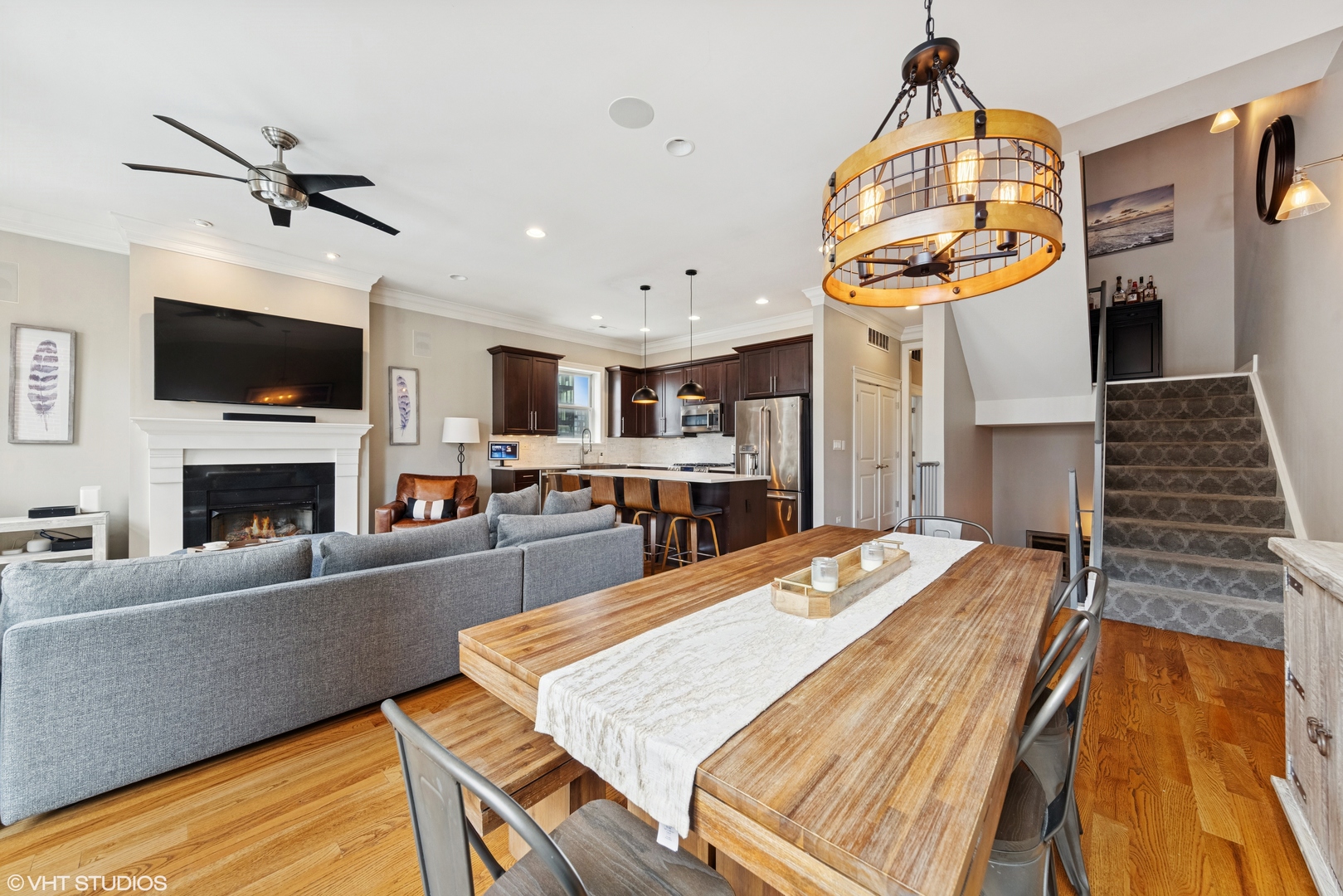 210 N Halsted Street #4, Chicago, IL 60661