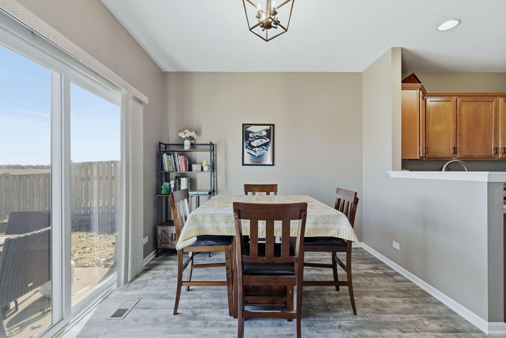 2202 Tremont Lane, Joliet, IL 60431