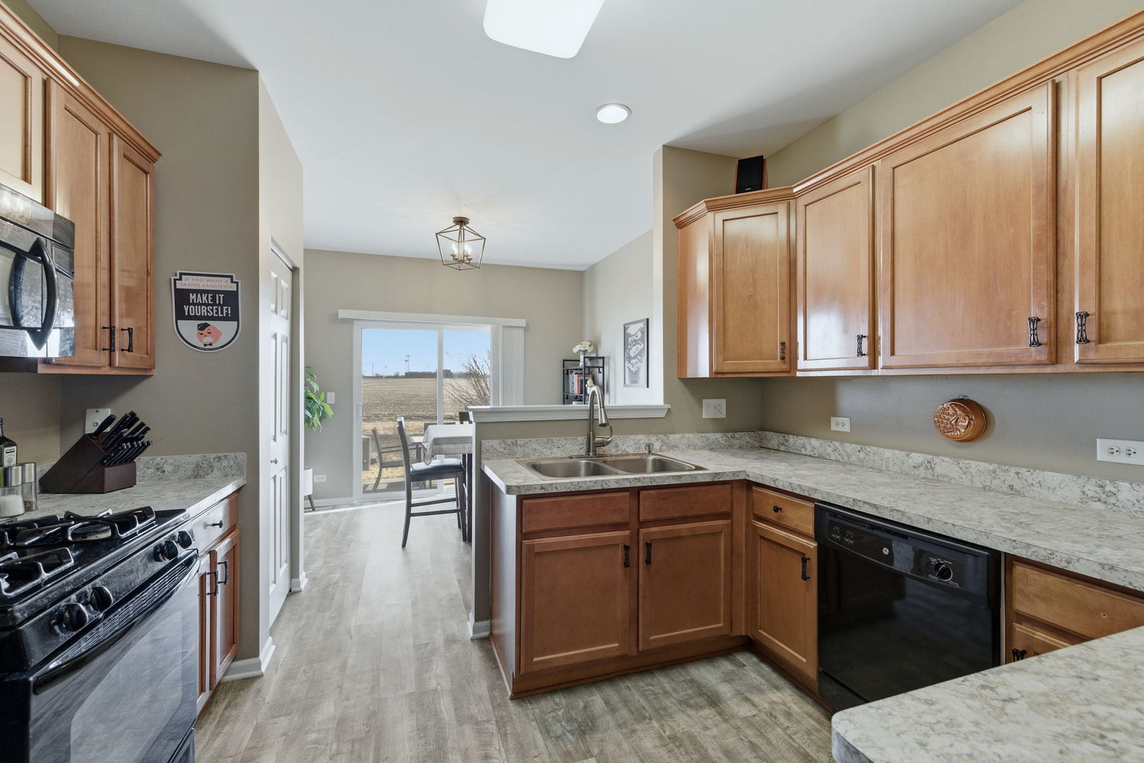 2202 Tremont Lane, Joliet, IL 60431