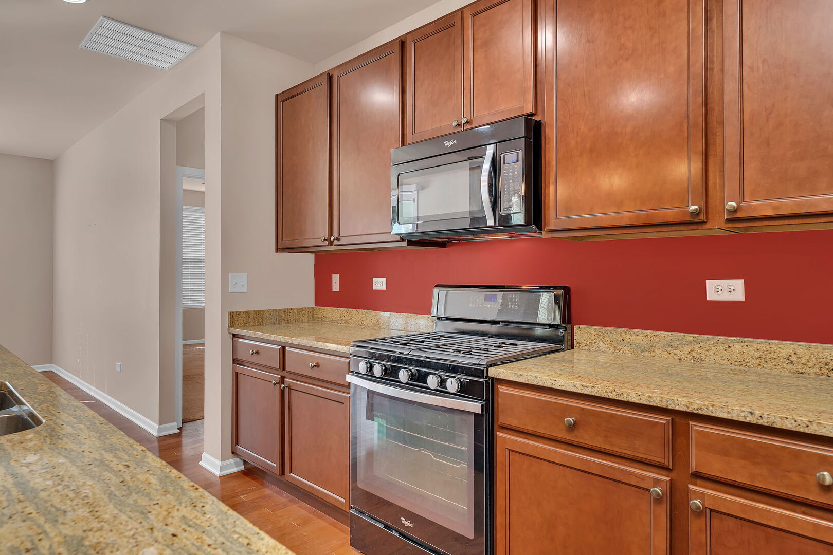 717 Pleasant Drive, Shorewood, IL 60404