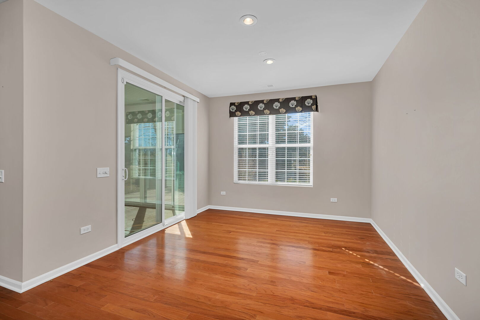 717 Pleasant Drive, Shorewood, IL 60404