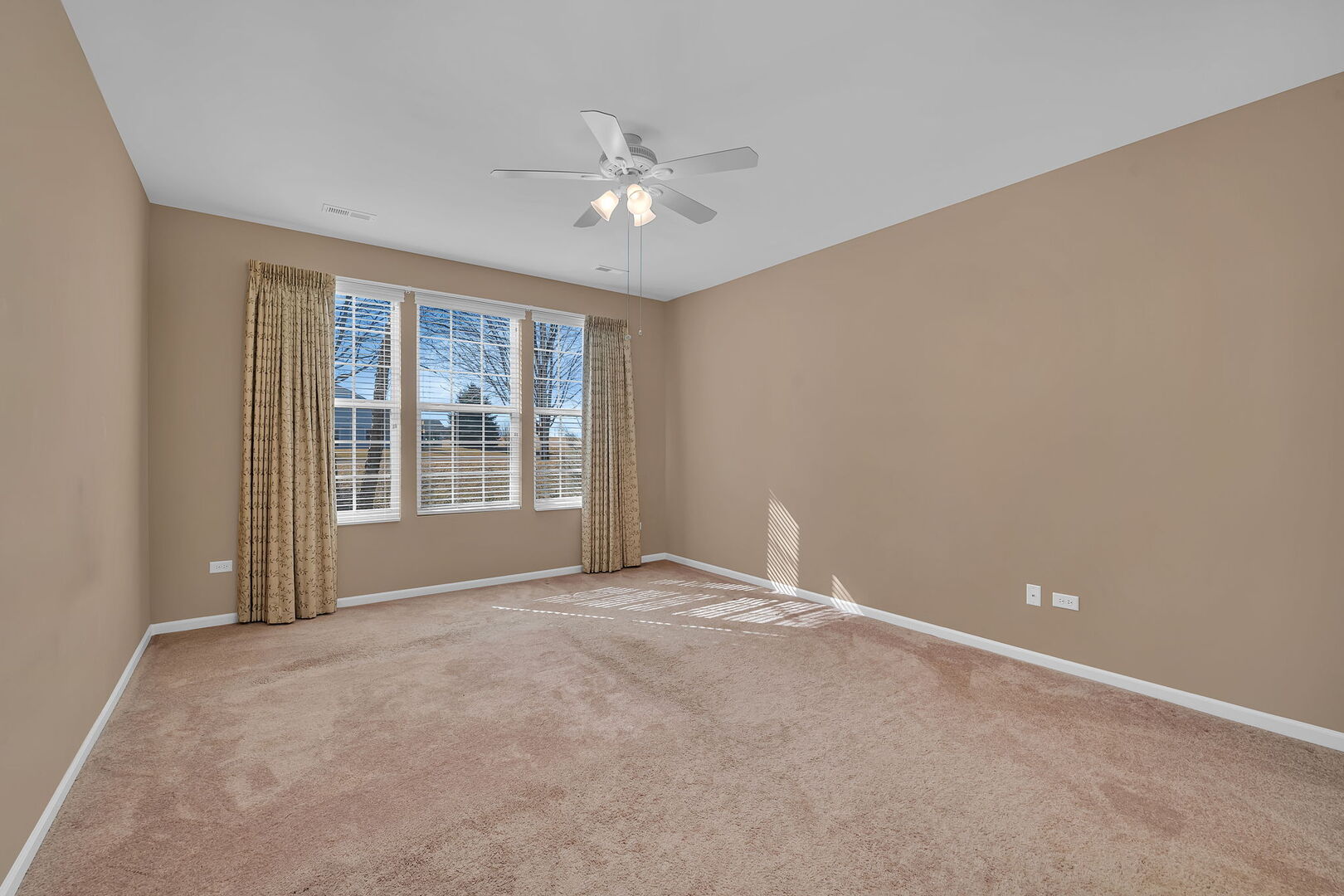 717 Pleasant Drive, Shorewood, IL 60404