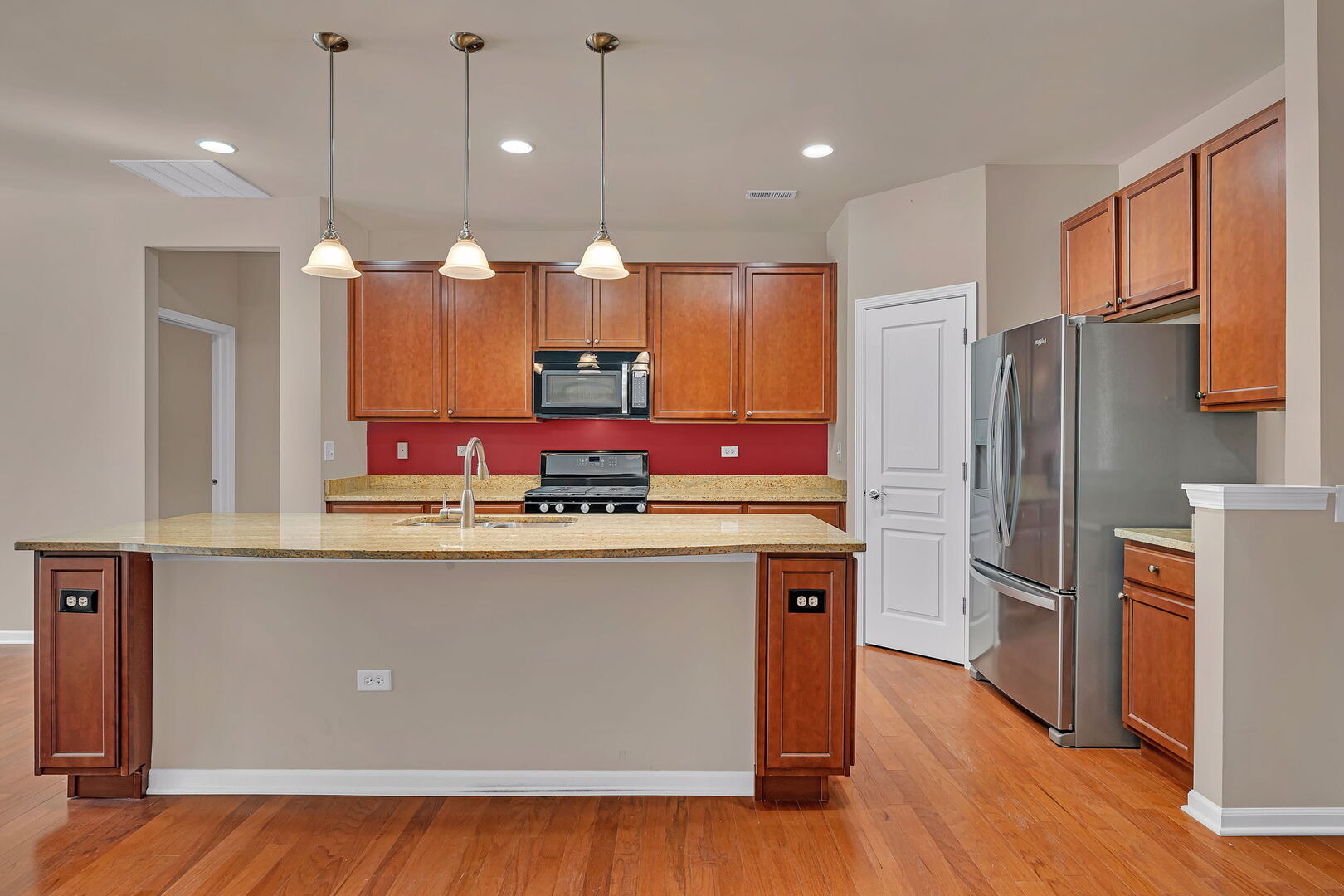 717 Pleasant Drive, Shorewood, IL 60404