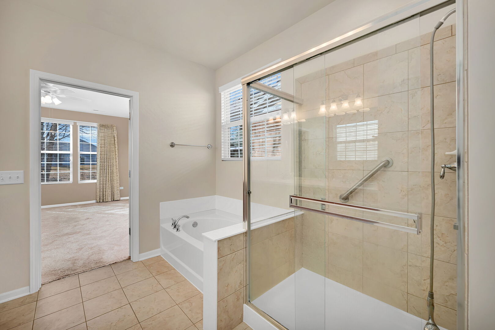 717 Pleasant Drive, Shorewood, IL 60404