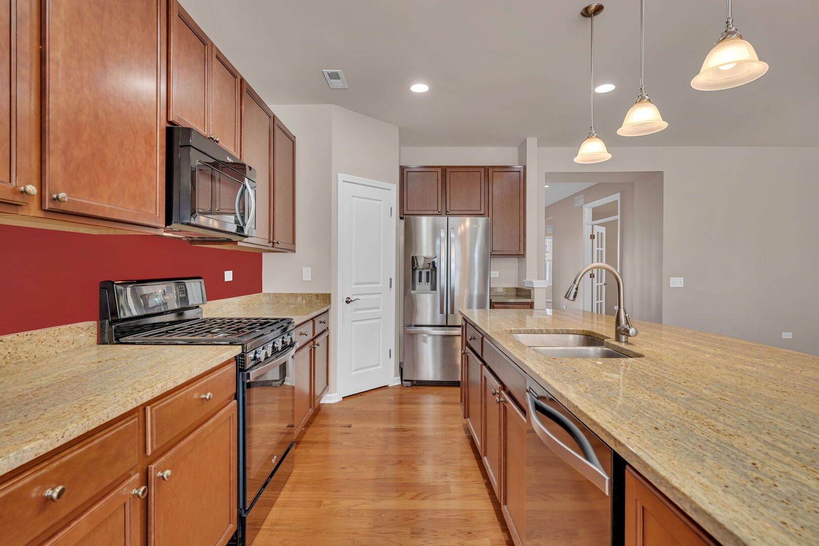 717 Pleasant Drive, Shorewood, IL 60404