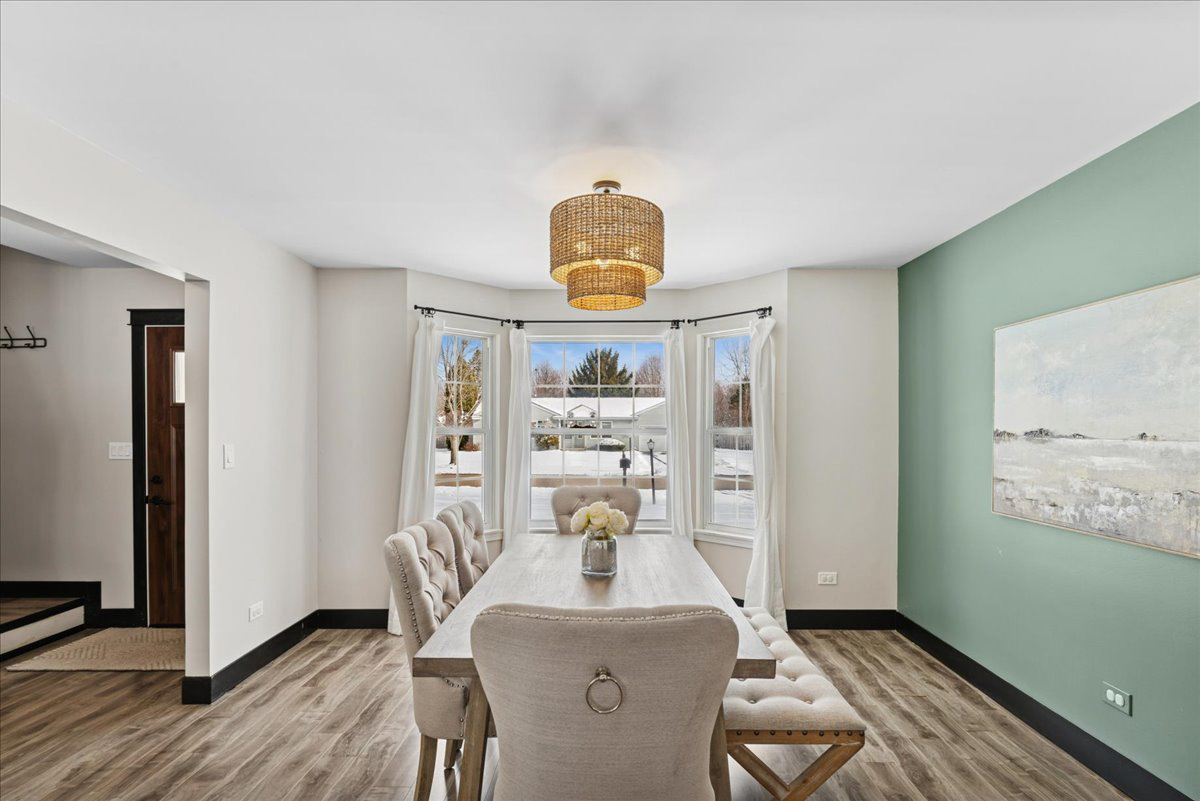 3727 Hale Lane, Island Lake, IL 60042