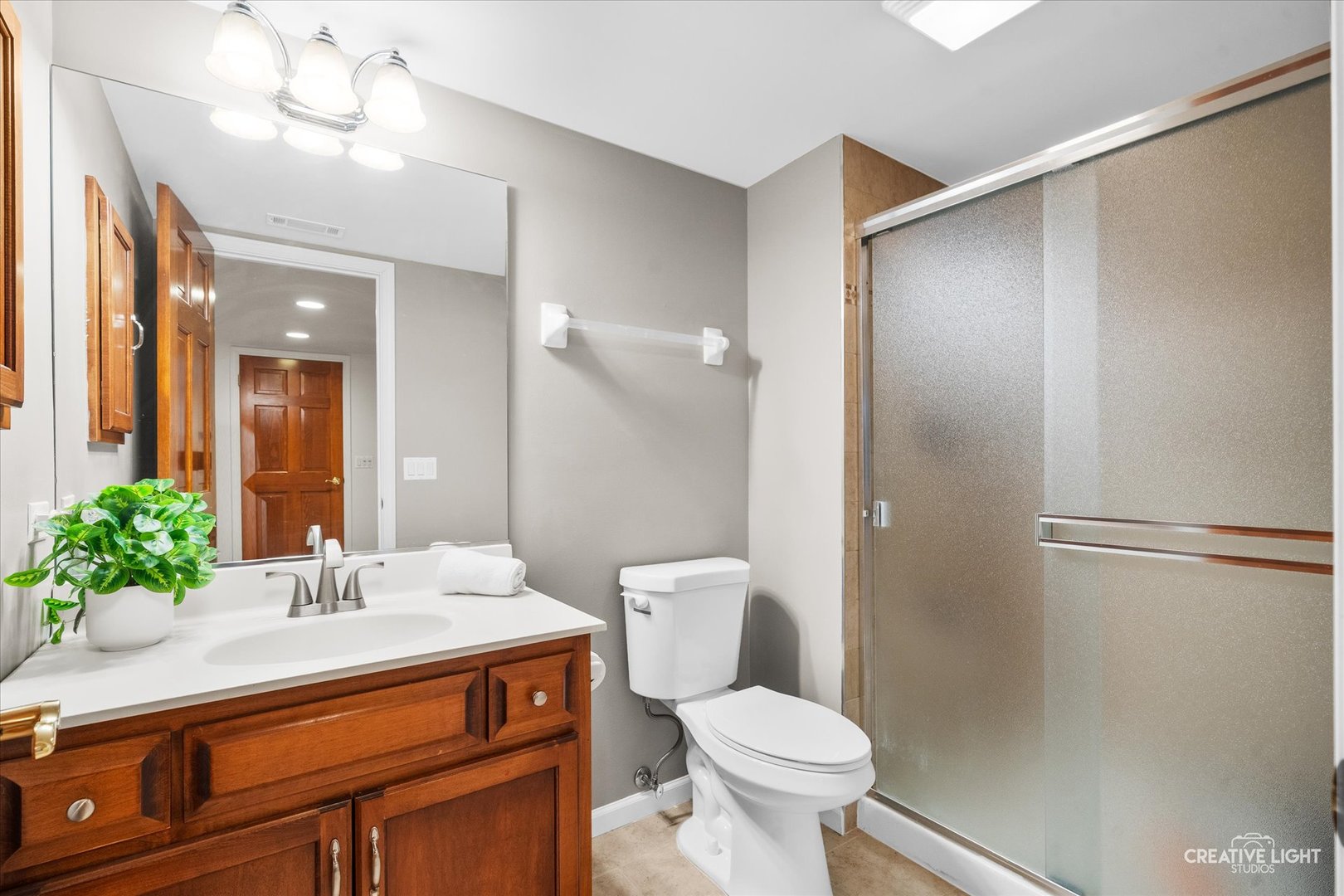 612 Waters Edge Drive, South Elgin, IL 60177