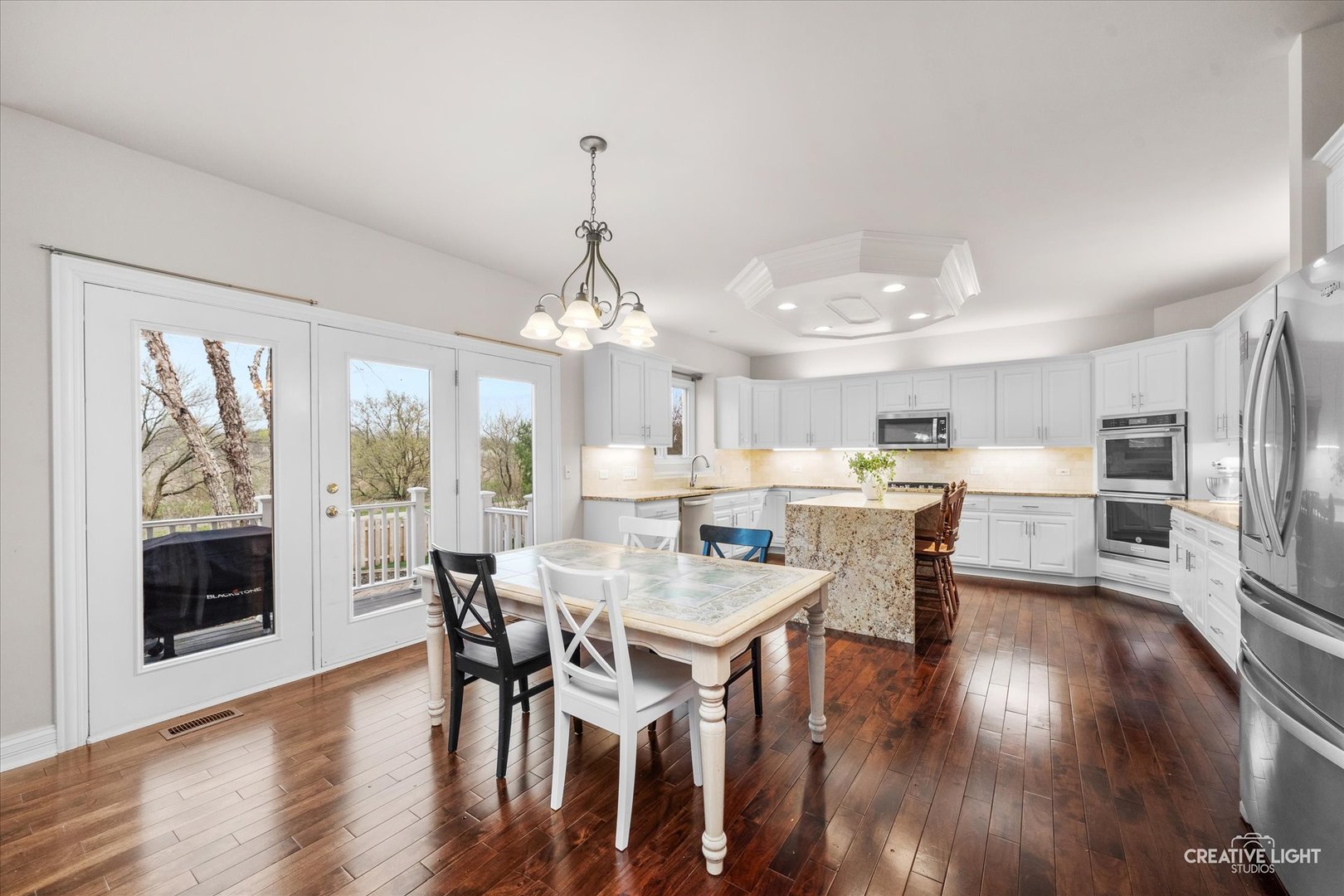 612 Waters Edge Drive, South Elgin, IL 60177