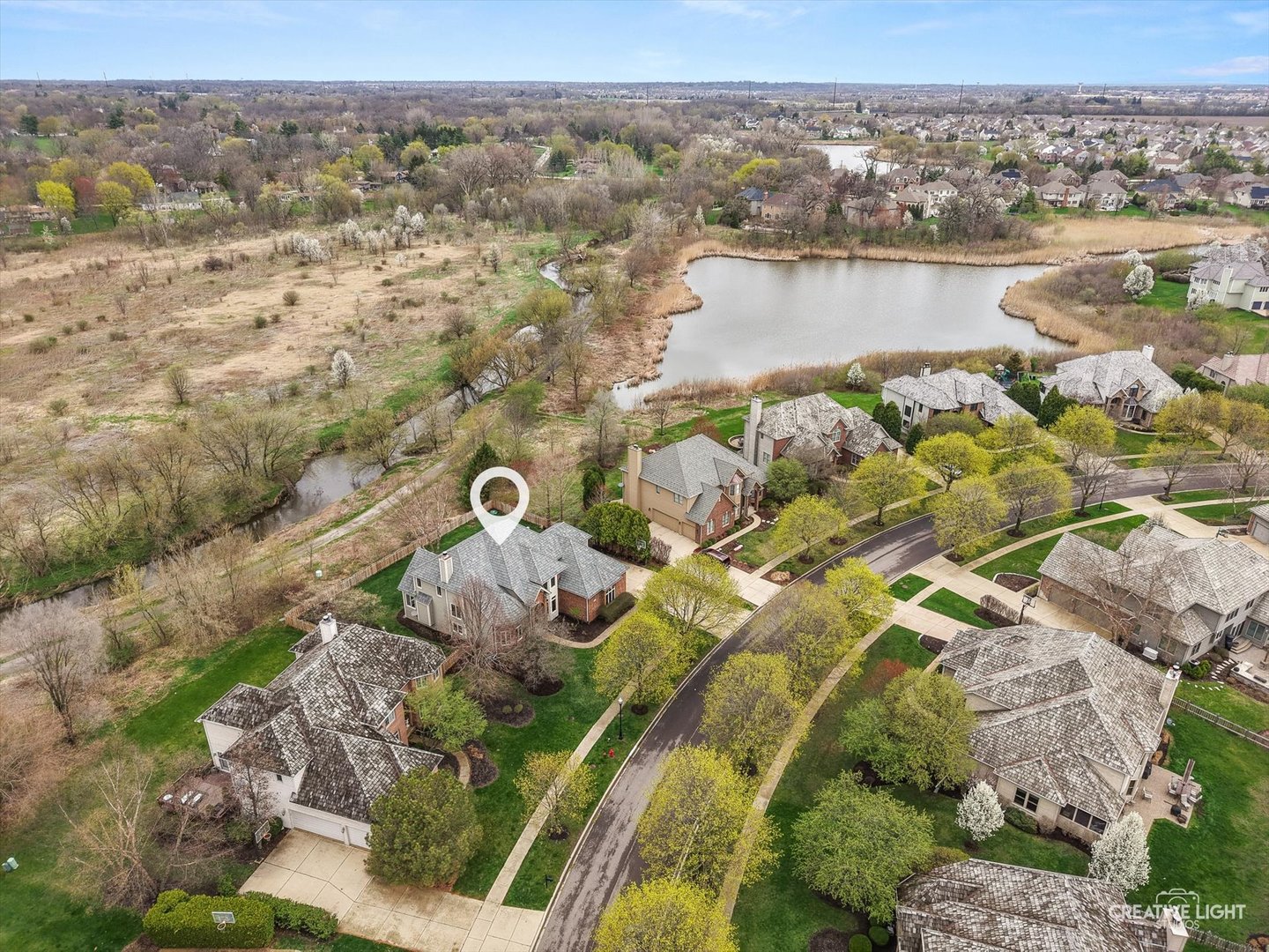 612 Waters Edge Drive, South Elgin, IL 60177