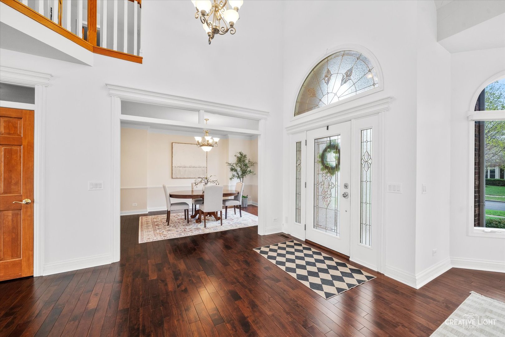 612 Waters Edge Drive, South Elgin, IL 60177