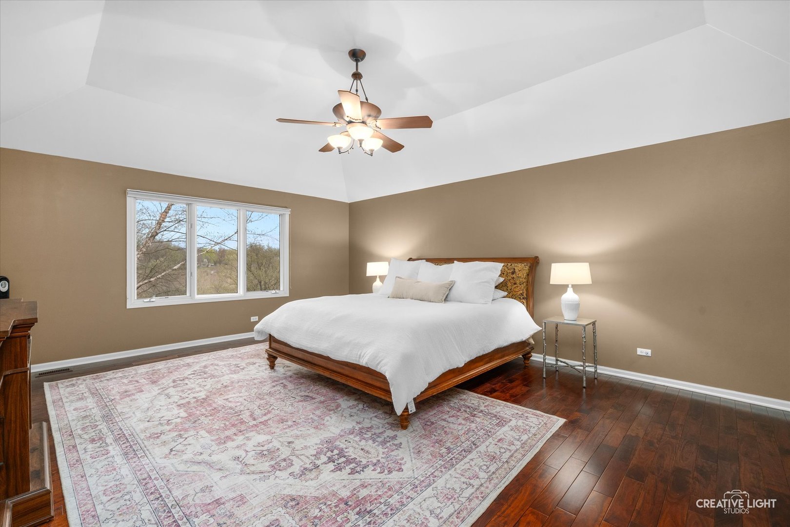 612 Waters Edge Drive, South Elgin, IL 60177