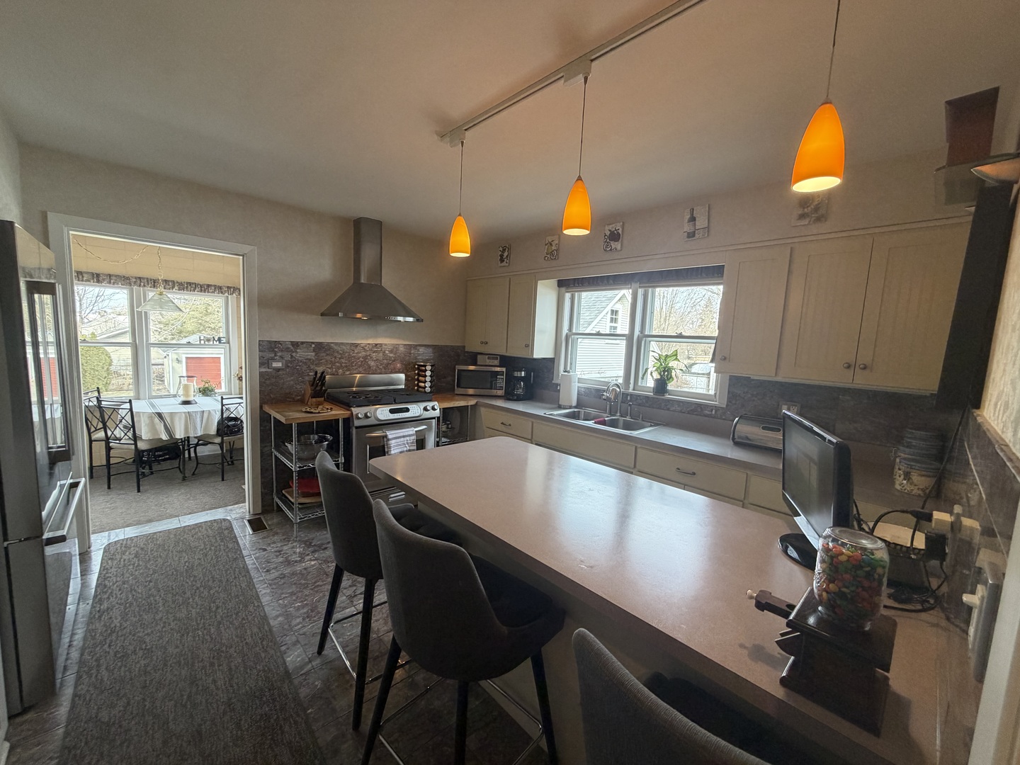 320 W Harrison Road, Lombard, IL 60148