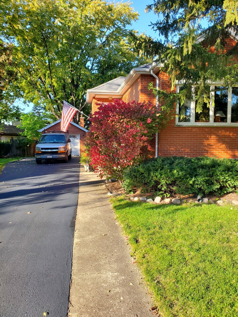 320 W Harrison Road, Lombard, IL 60148