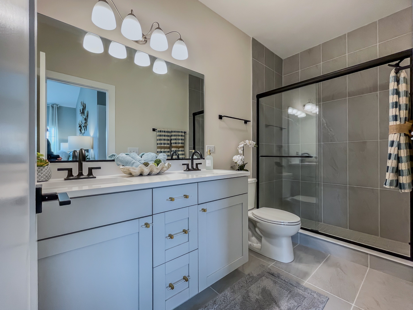 245 Regency Court #E, Wauconda, IL 60084