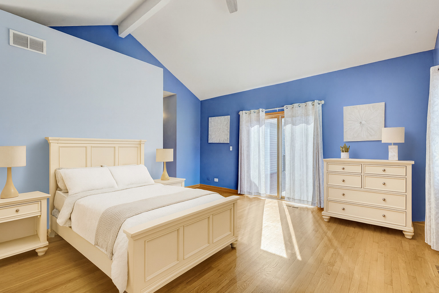 1017 Grand Boulevard, Wauconda, IL 60084