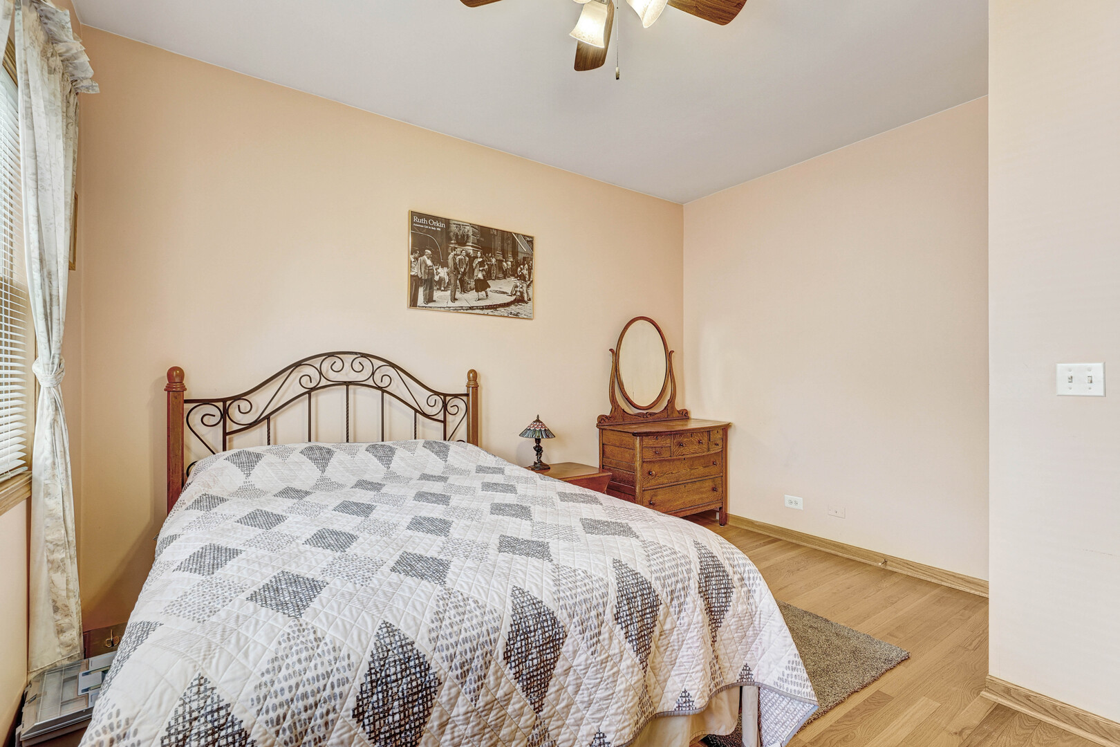 1017 Grand Boulevard, Wauconda, IL 60084