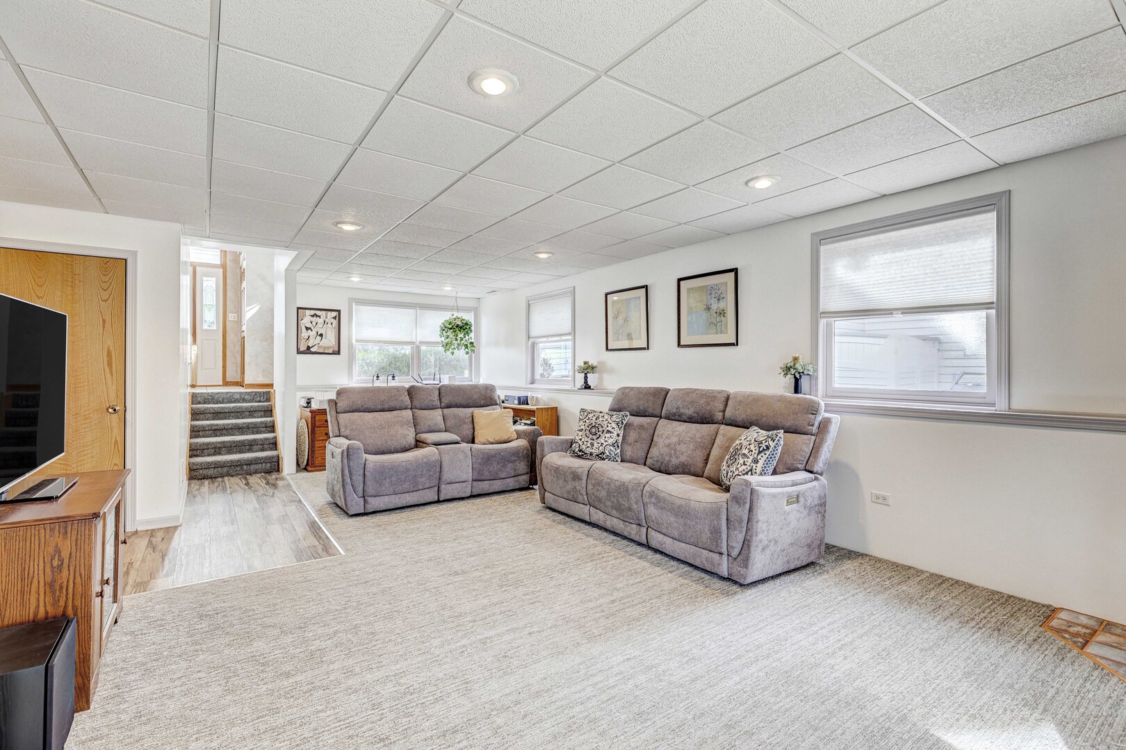 1017 Grand Boulevard, Wauconda, IL 60084