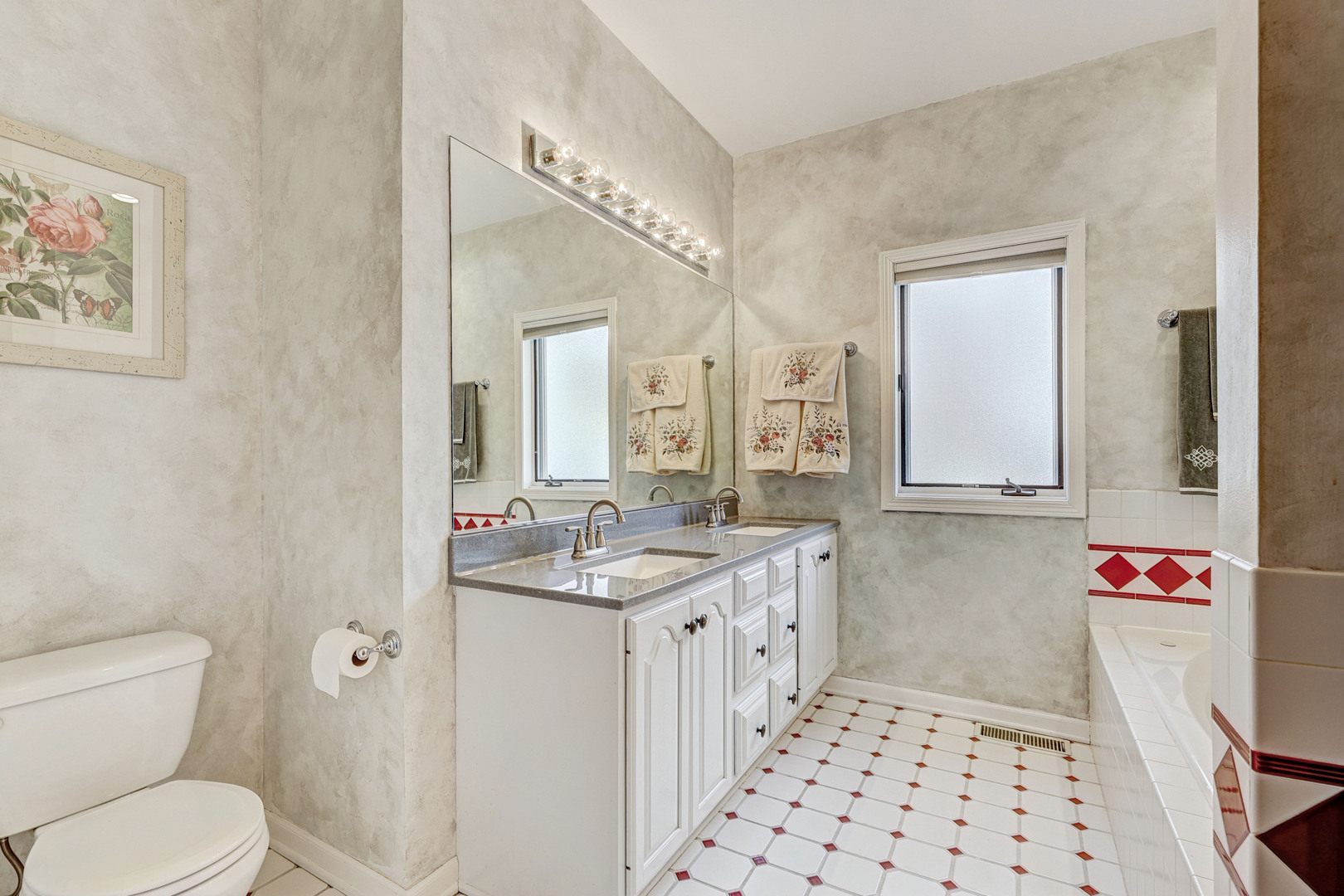 1017 Grand Boulevard, Wauconda, IL 60084