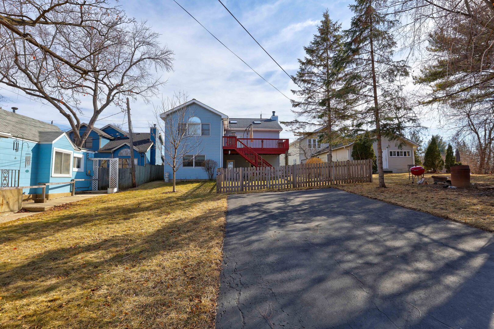 1017 Grand Boulevard, Wauconda, IL 60084