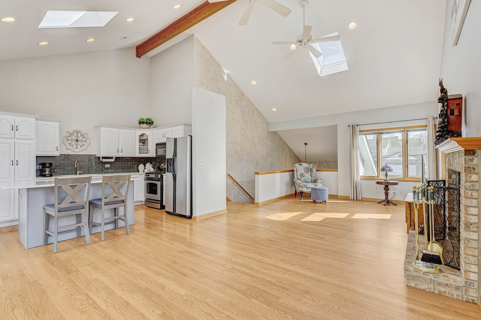 1017 Grand Boulevard, Wauconda, IL 60084