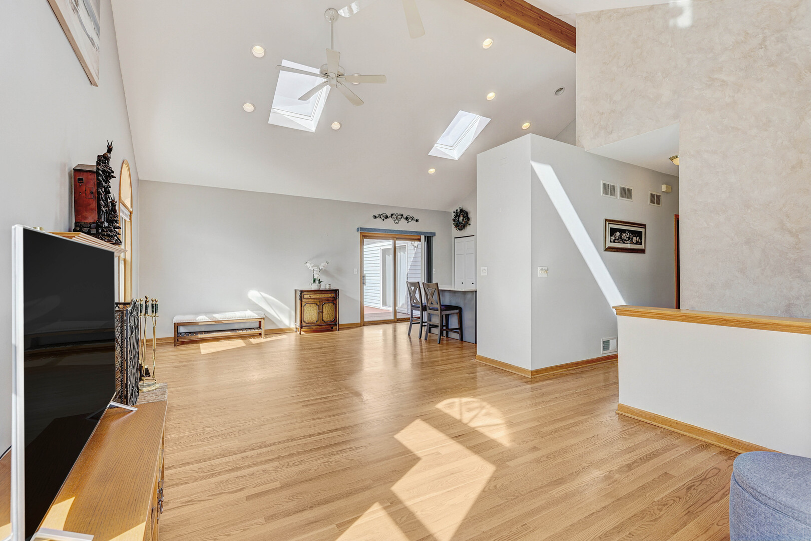 1017 Grand Boulevard, Wauconda, IL 60084