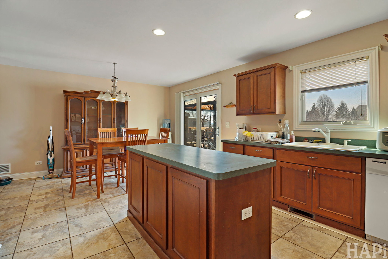 1397 Nippersink Road, Fox Lake, IL 60020