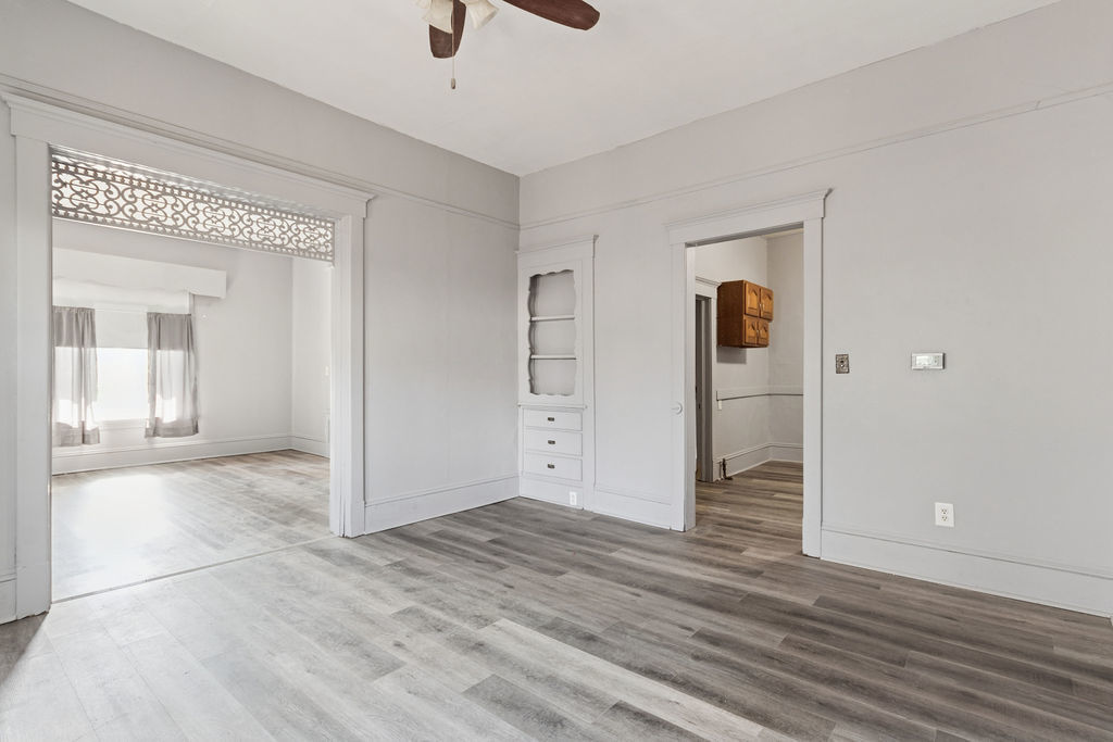 705 W Market Street, Bloomington, IL 61701