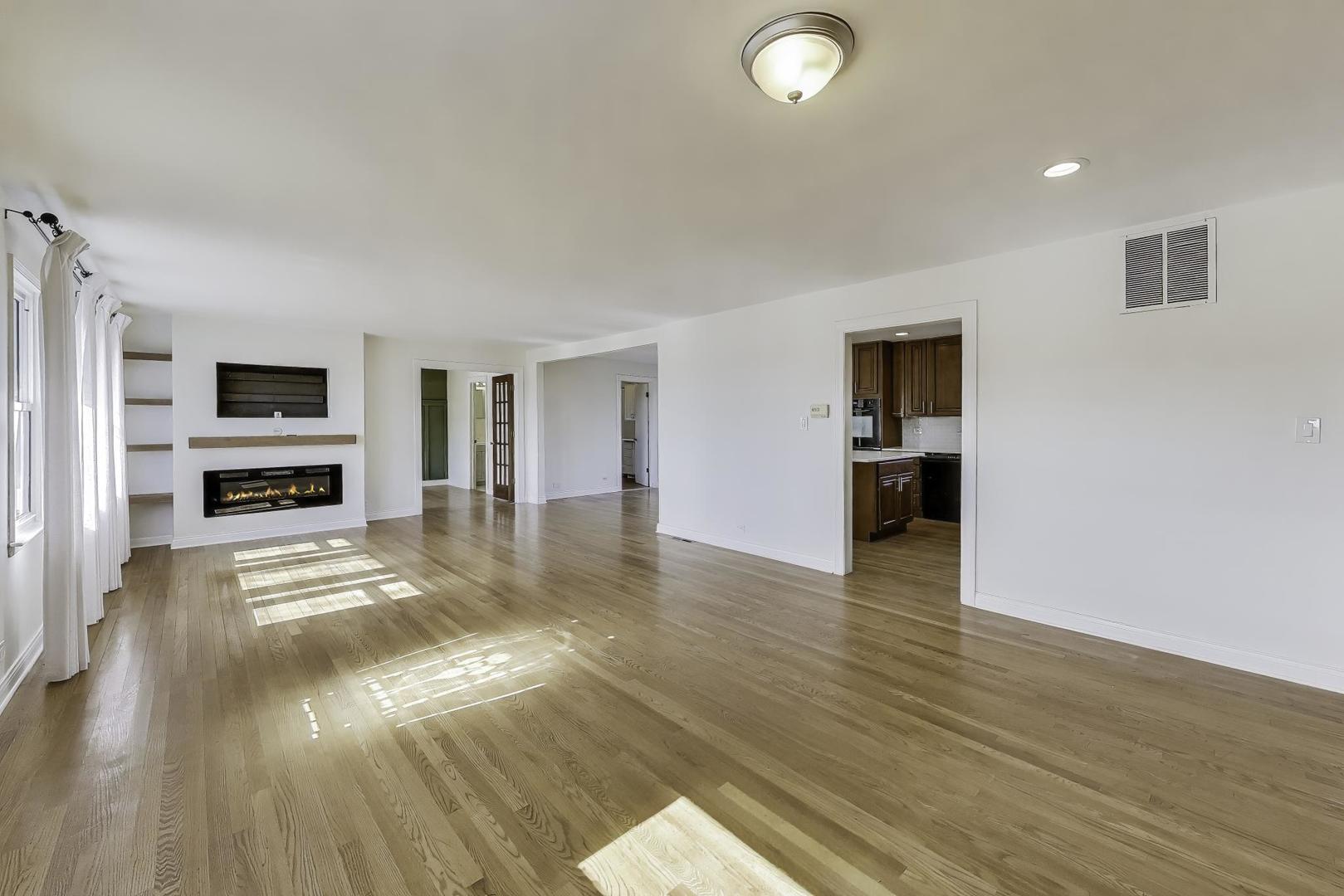 122 59th Street, Willowbrook, IL 60527