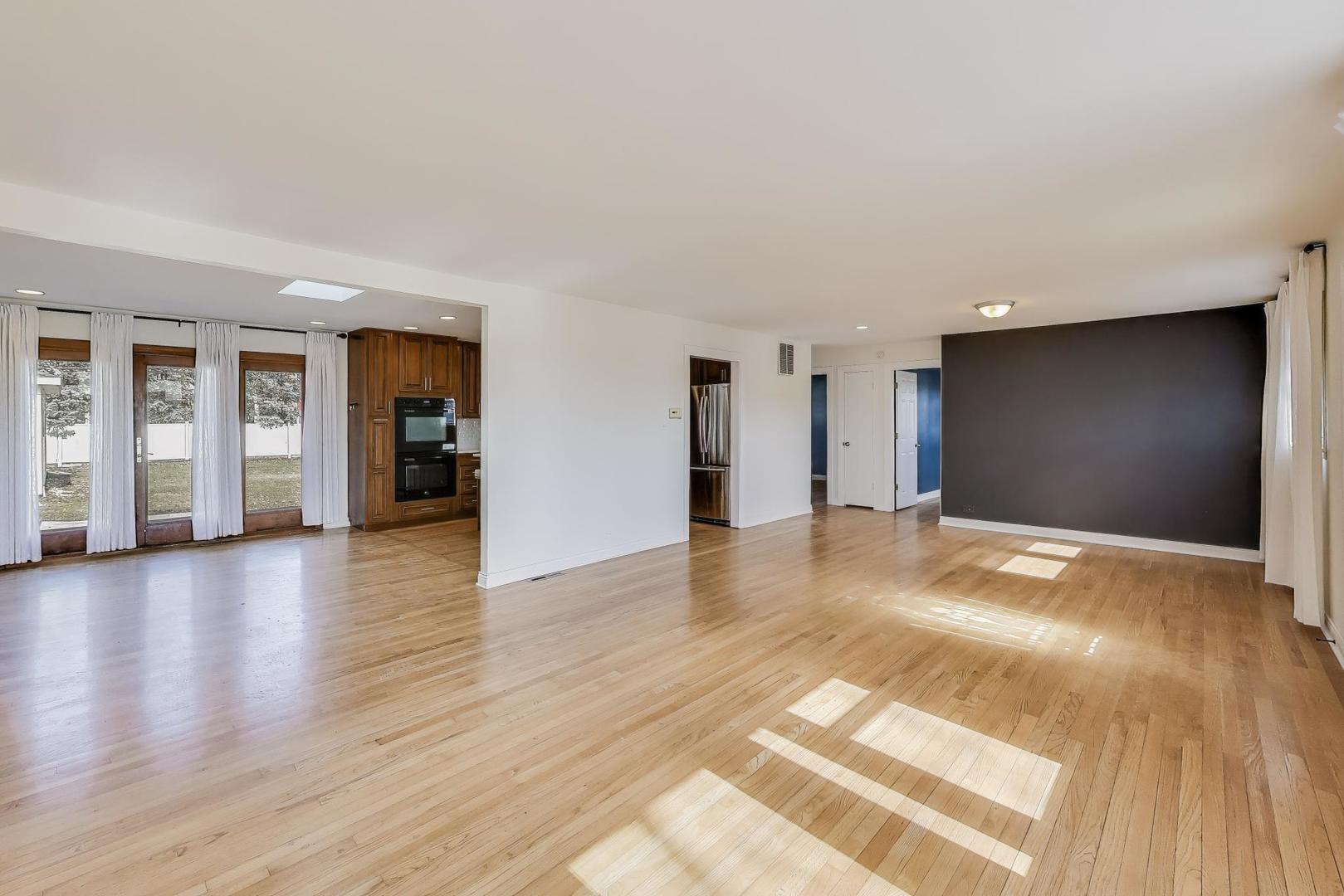 122 59th Street, Willowbrook, IL 60527