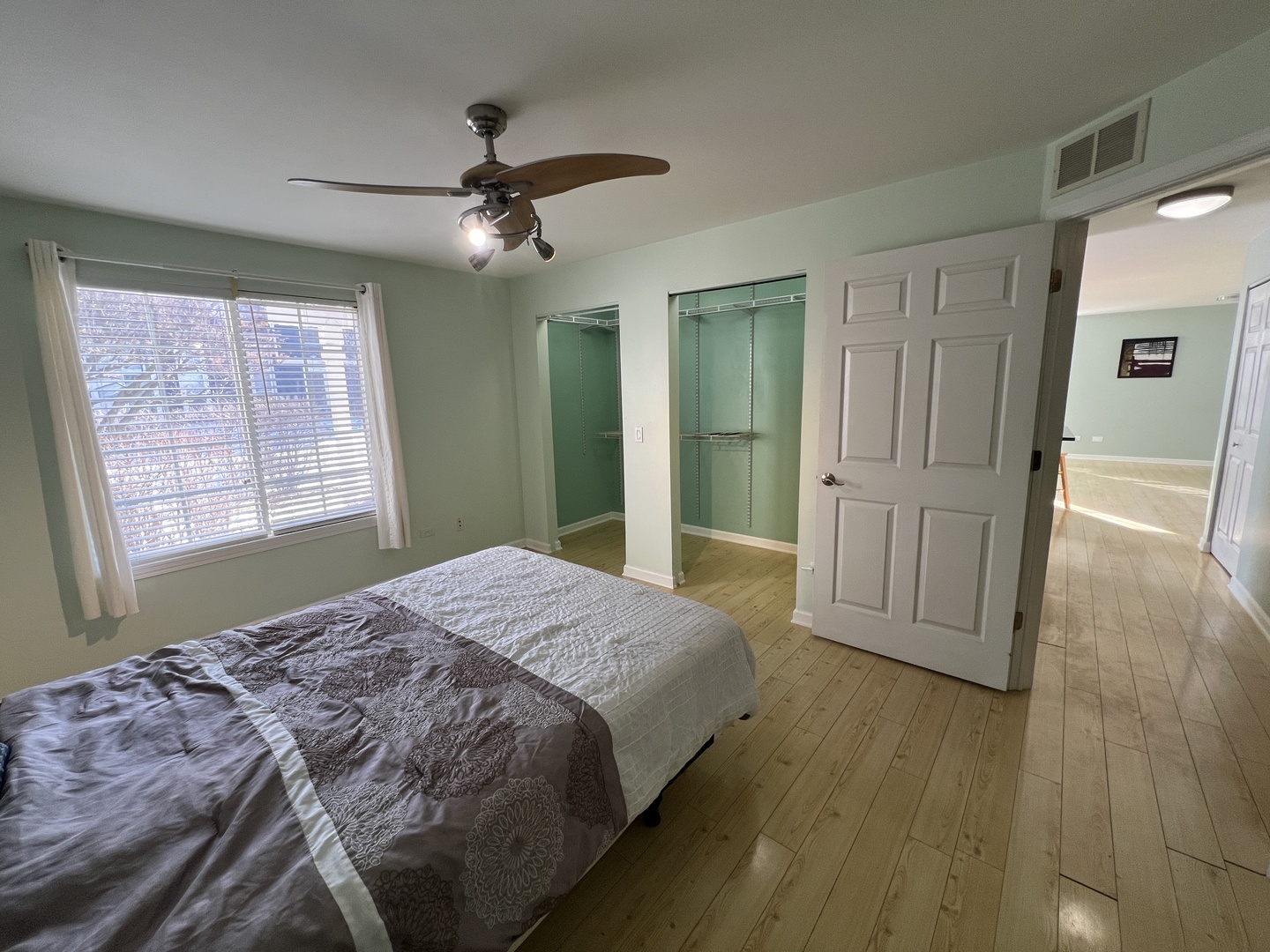 157 CONCORD Lane #157, Carol Stream, IL 60188