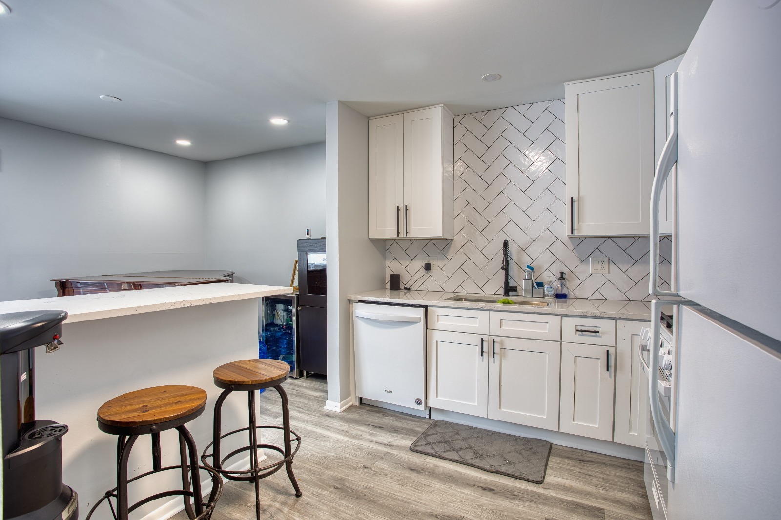 1732 Harrow Court #D, Wheaton, IL 60189