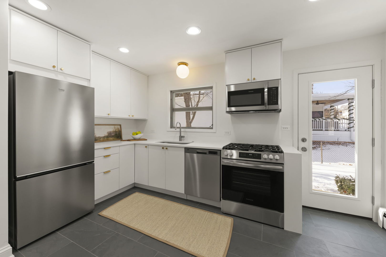 465 Cottage Avenue, Glen Ellyn, IL 60137