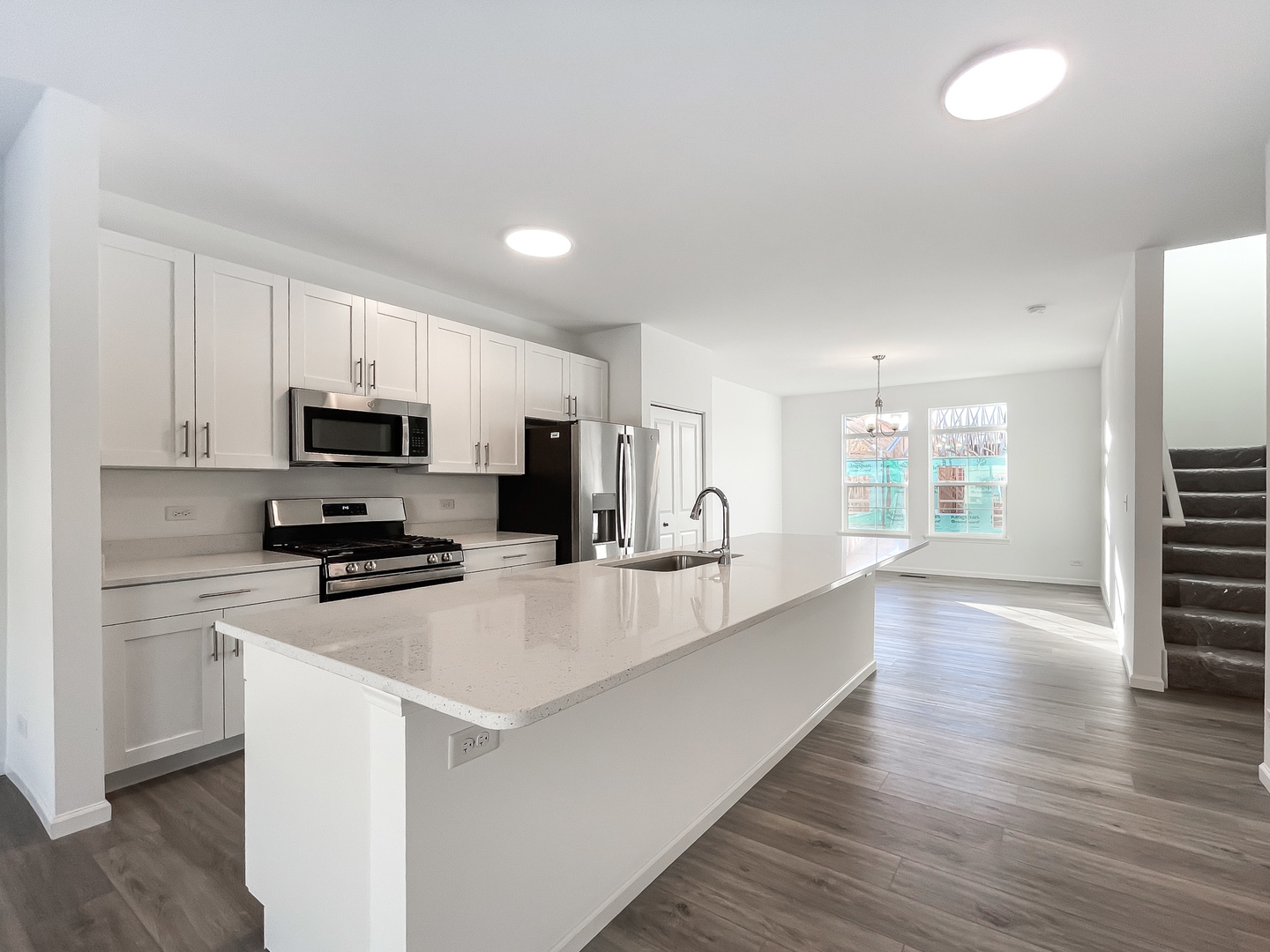 255 Regency Court #D, Wauconda, IL 60084