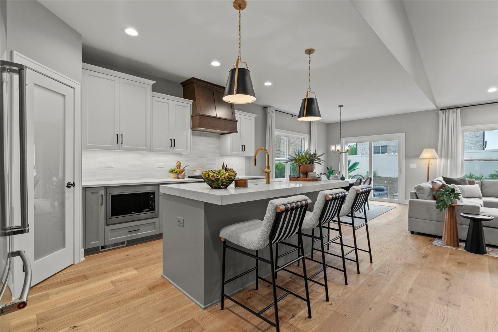 16580 Kayla Drive, Lemont, IL 60439