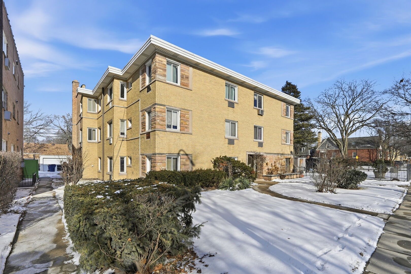 1609 Howard Street #2, Evanston, IL 60202
