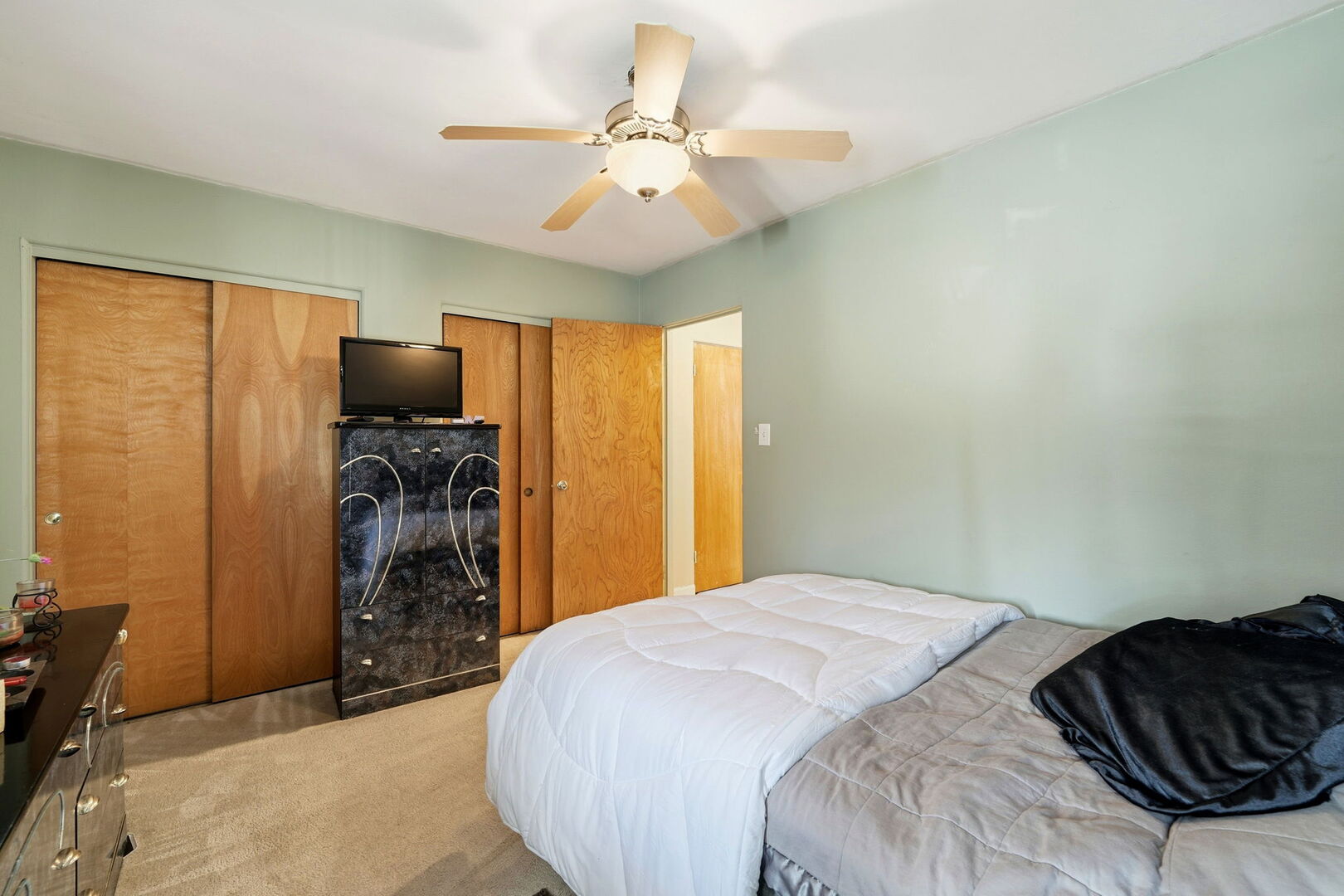 1609 Howard Street #2, Evanston, IL 60202