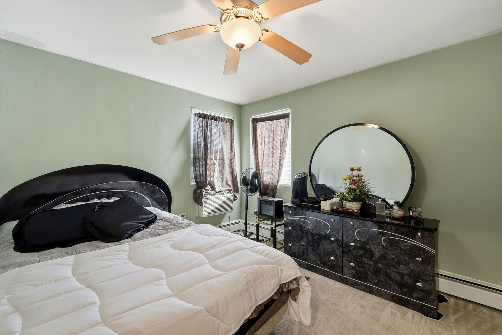 1609 Howard Street #2, Evanston, IL 60202