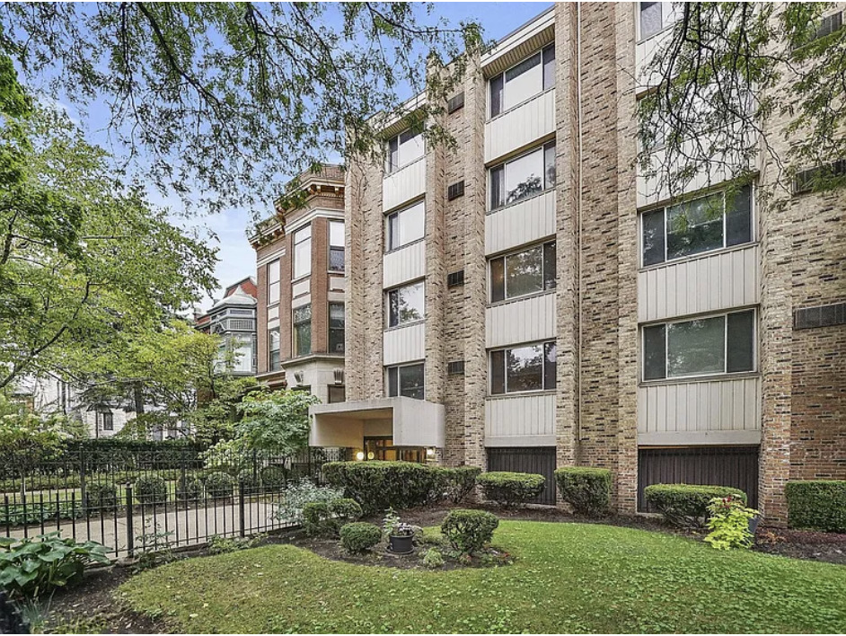 510 W Fullerton Parkway #204, Chicago, IL 60614