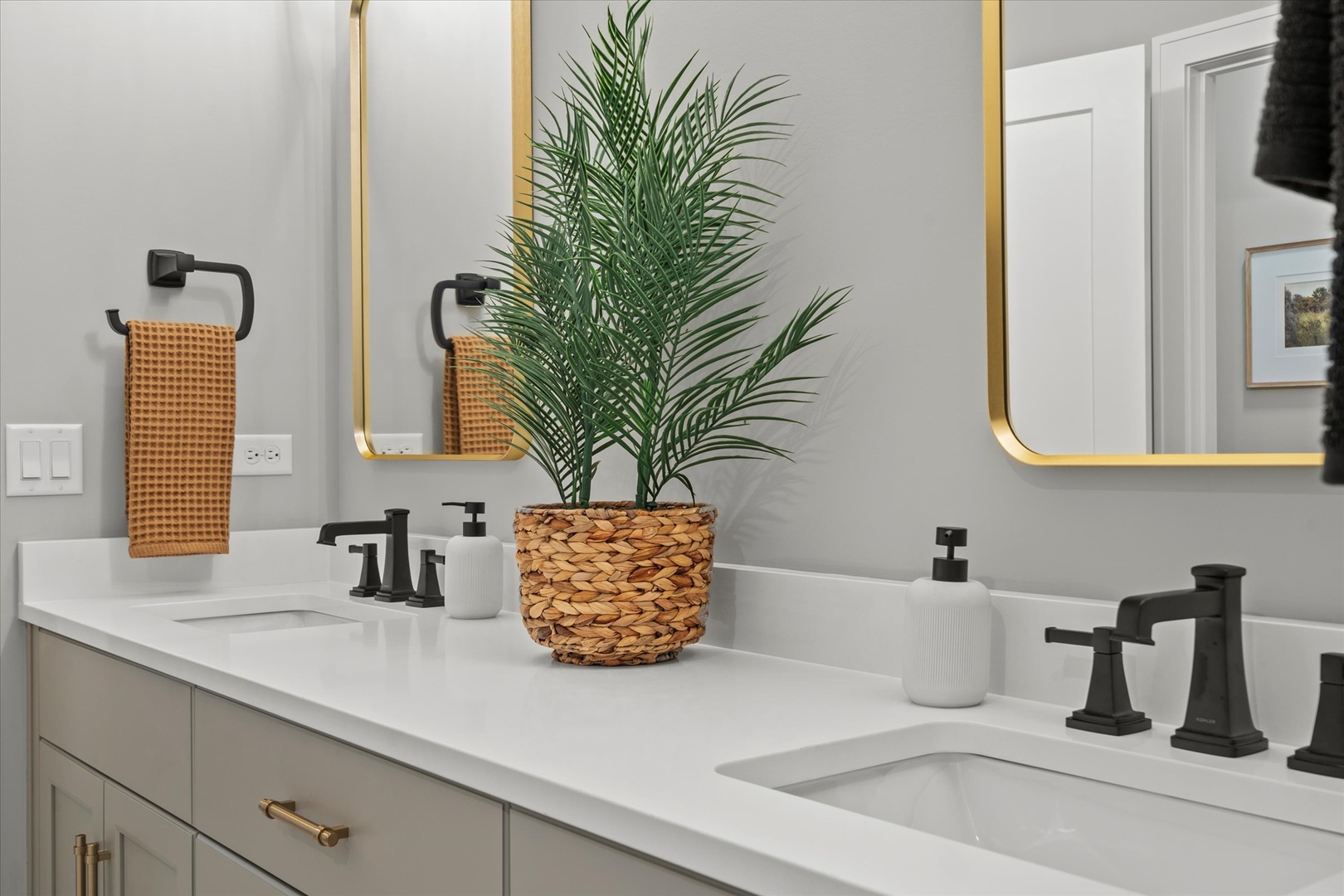 16590 Kayla Drive, Lemont, IL 60439