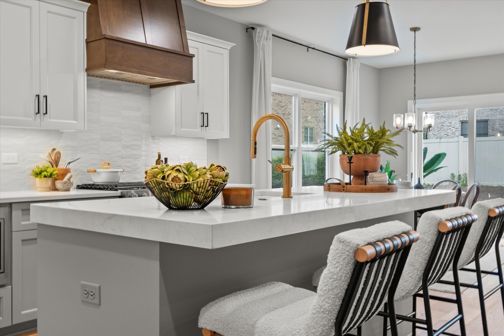 16590 Kayla Drive, Lemont, IL 60439