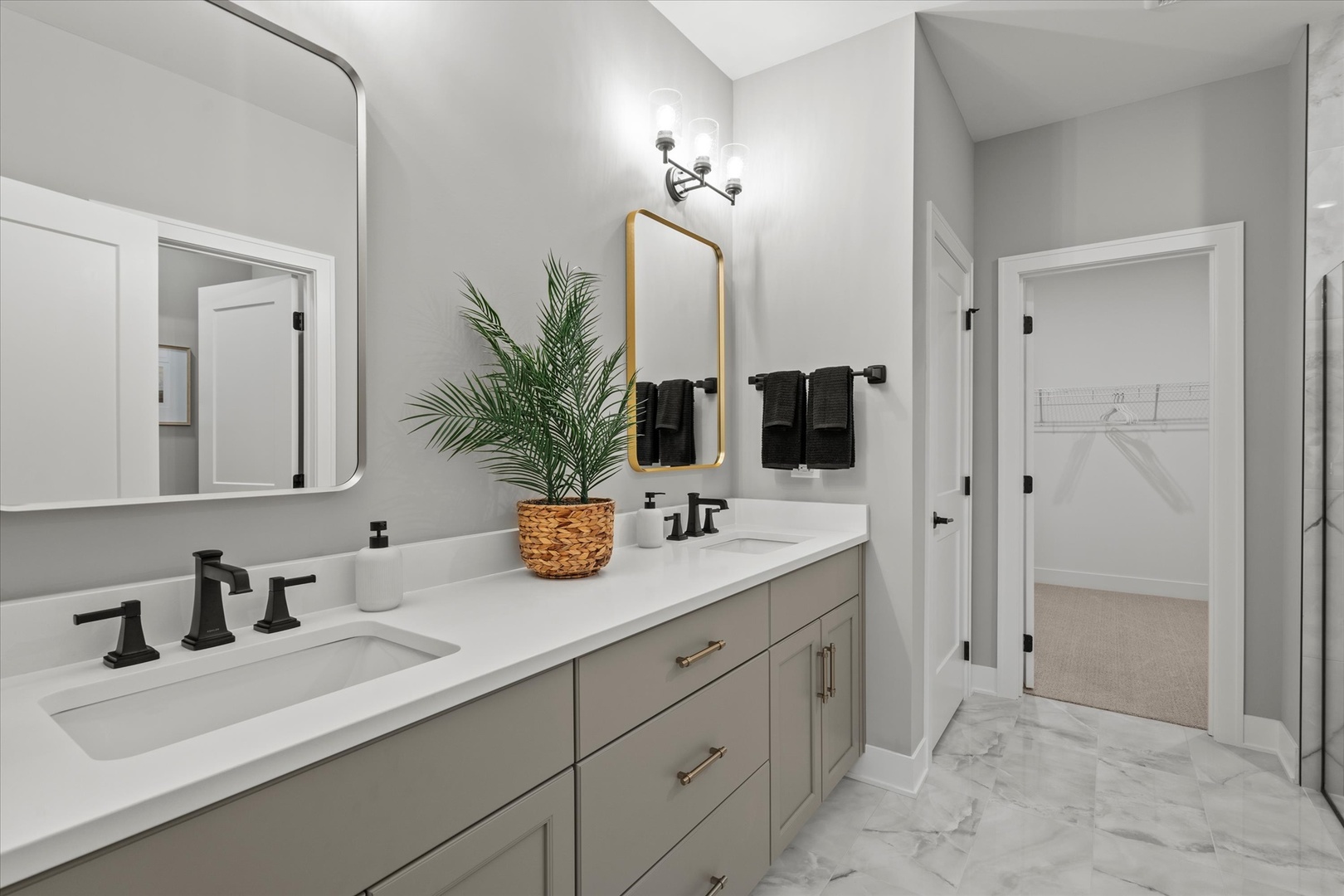 16590 Kayla Drive, Lemont, IL 60439