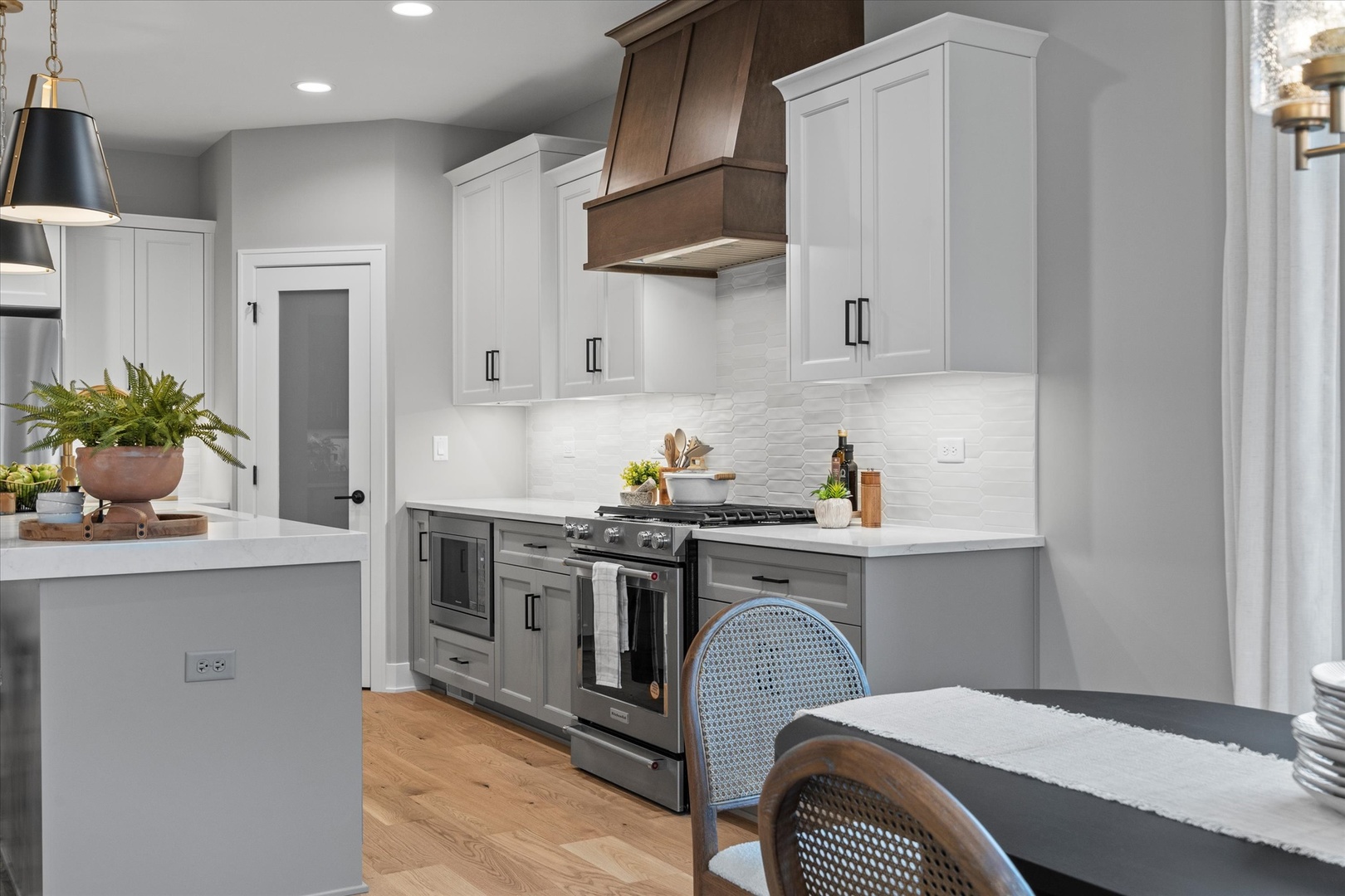 16590 Kayla Drive, Lemont, IL 60439