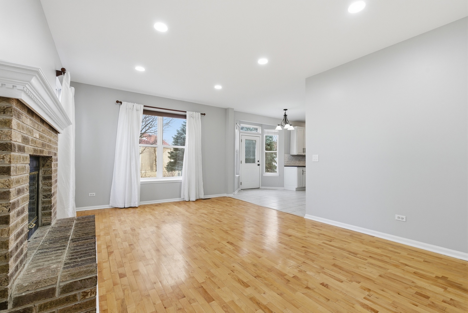 2302 Covington Court, Plainfield, IL 60586