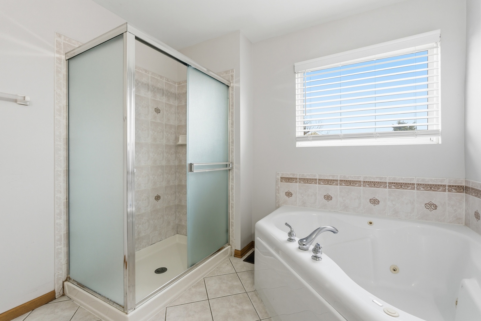 2302 Covington Court, Plainfield, IL 60586