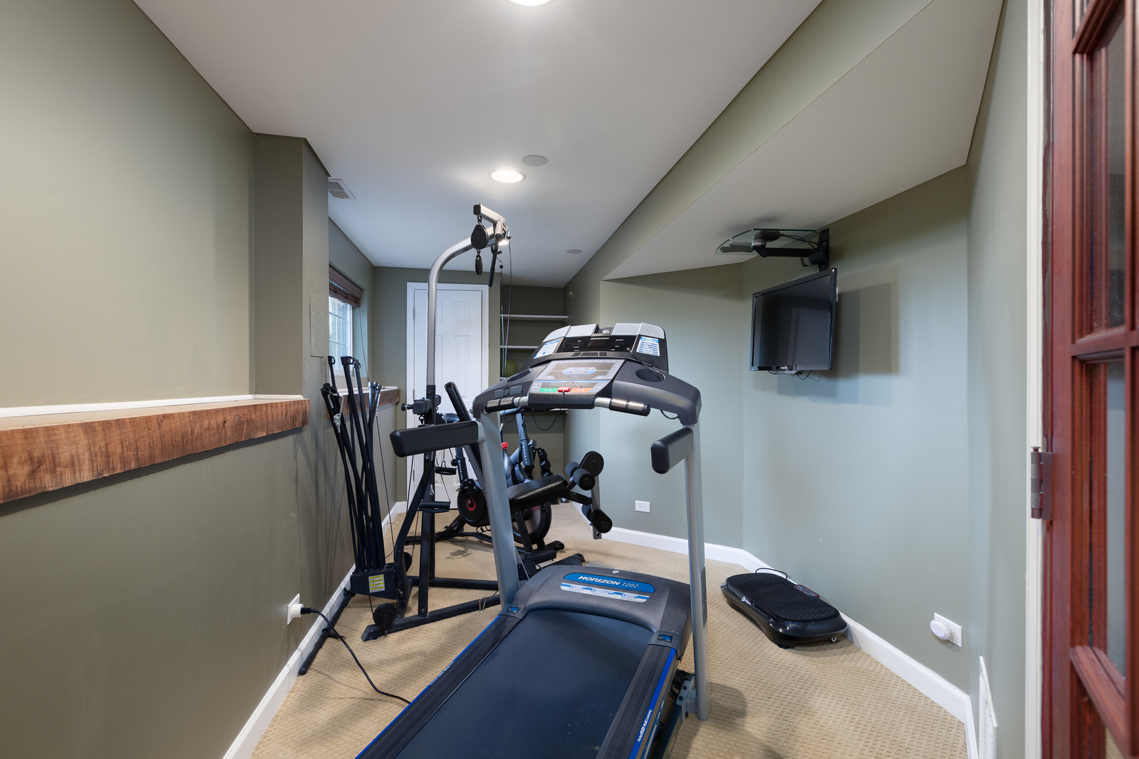 1009 Bennett Court, North Aurora, IL 60542