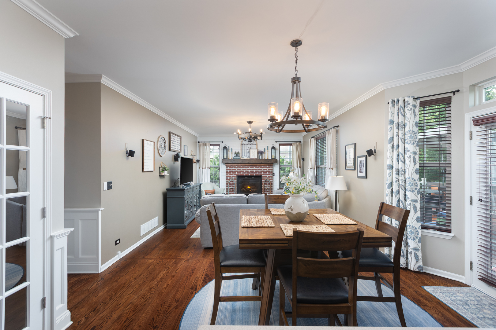 1009 Bennett Court, North Aurora, IL 60542