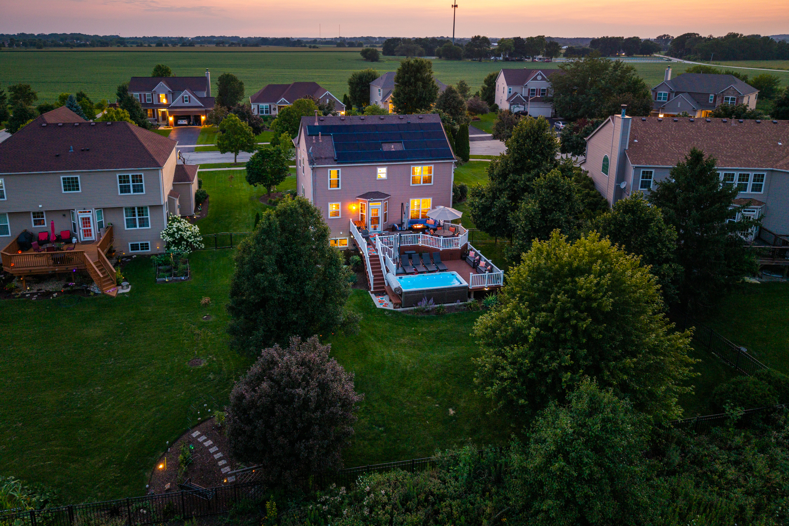 1009 Bennett Court, North Aurora, IL 60542