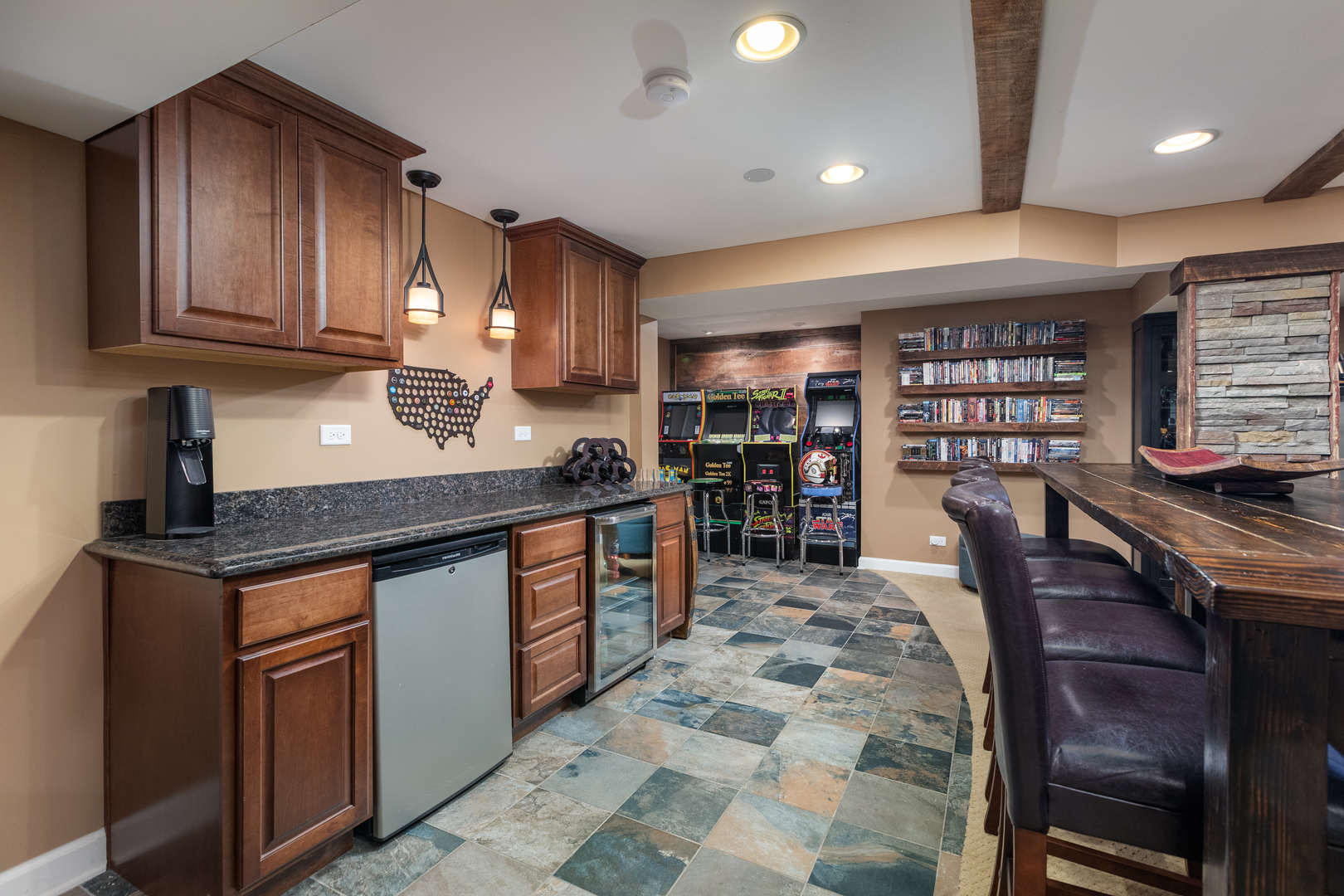 1009 Bennett Court, North Aurora, IL 60542