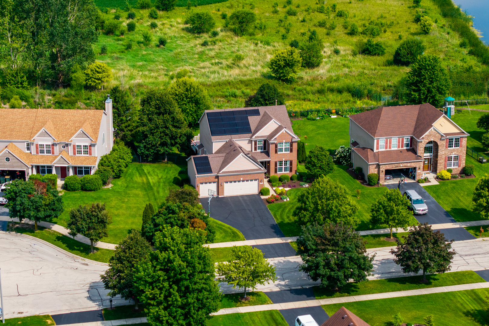 1009 Bennett Court, North Aurora, IL 60542